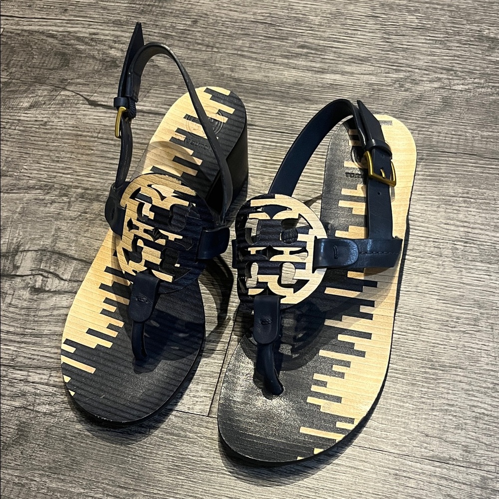 Tory Burch Navy and Tan Sandals with Logo